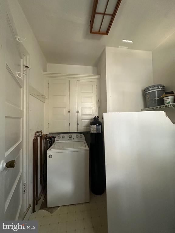 Building Photo - 12 N Swarthmore Ave