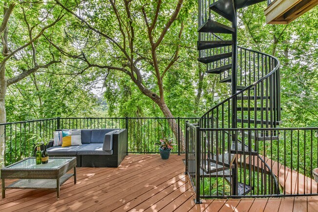 Building Photo - 4736 Post Oak Timber Dr