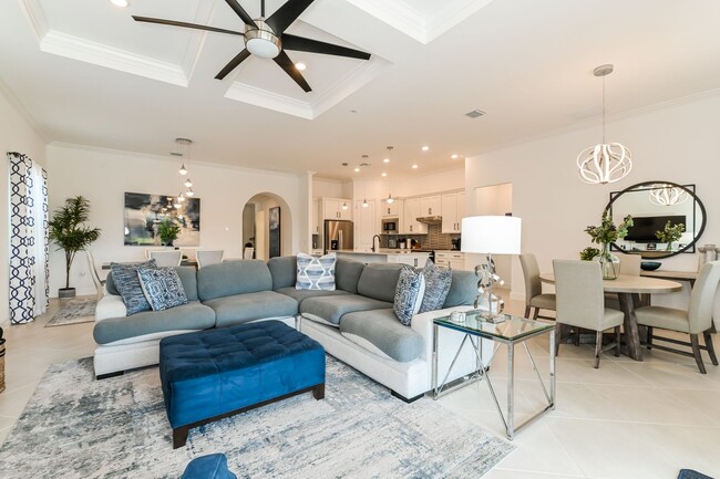 Building Photo - Luxury Home in Greyhawk Community – Naples, FL