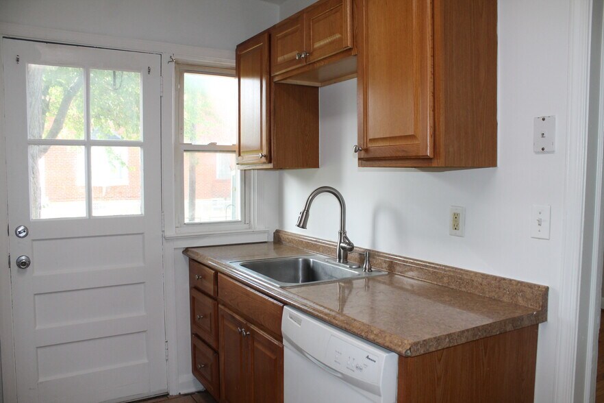 Building Photo - 8164 Loch Raven Blvd