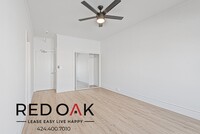 Building Photo - Stunning Studio with Beautiful Floors, Inc...
