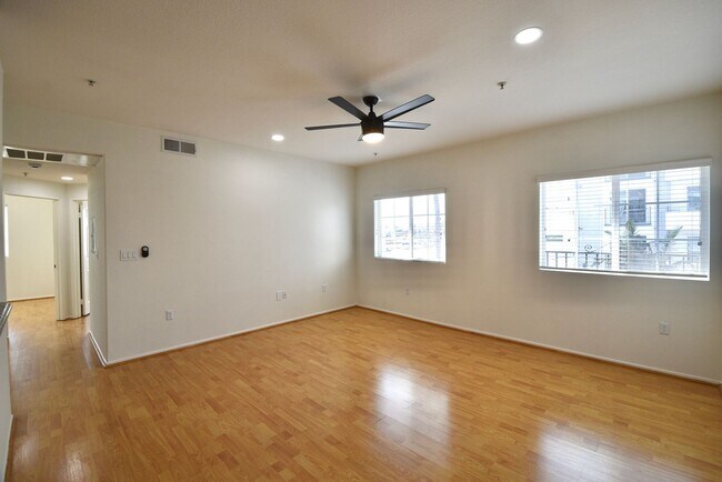 Building Photo - 5500 Bonner Ave