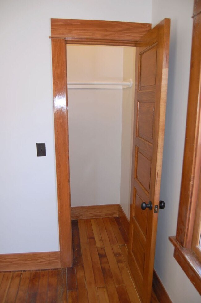 Building Photo - FIGUEROA