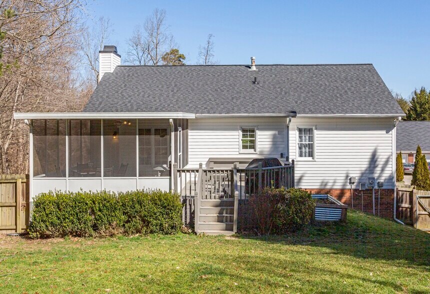 Building Photo - 5603 Pinetuck Rd