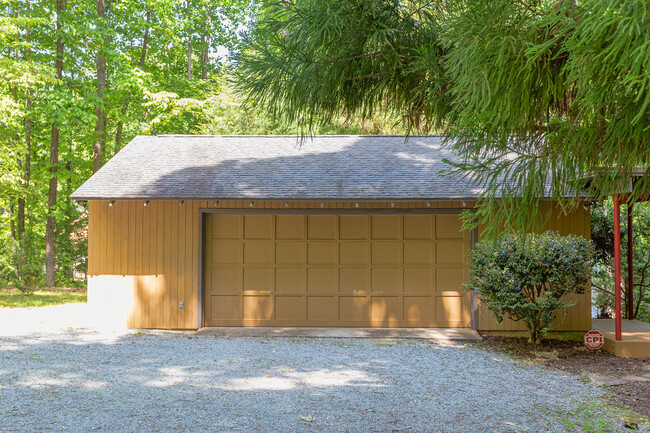 Building Photo - 4416 Arrowhead Trail