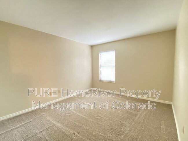 Building Photo - 429 Wright St