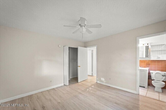 Building Photo - 5941 Caribbean Dr S