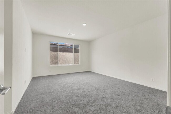 Building Photo - 4709 N Park St