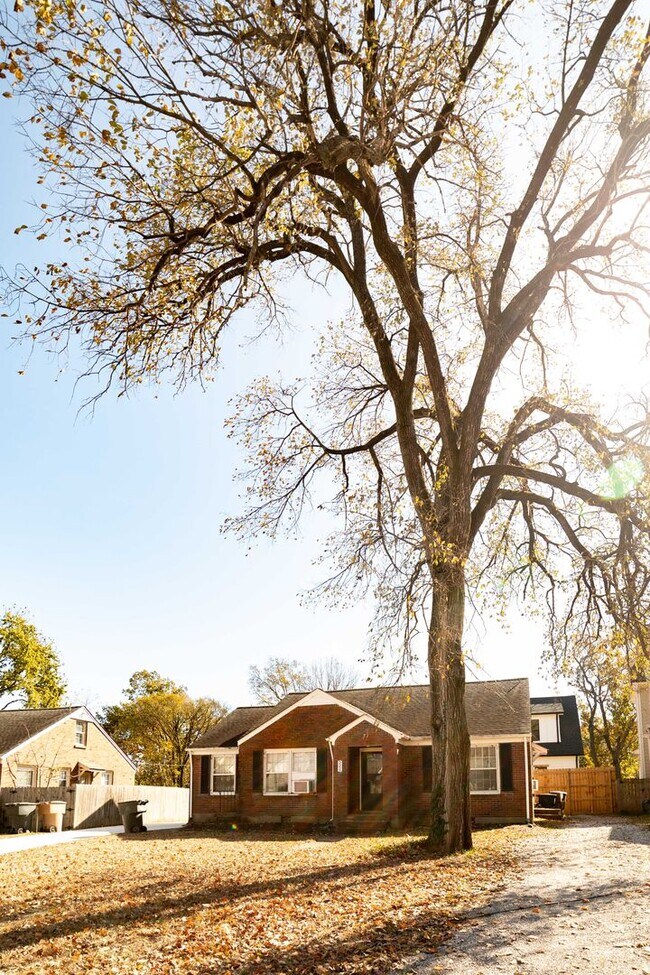 Building Photo - 3Bed/2Bath home in Whitebridge