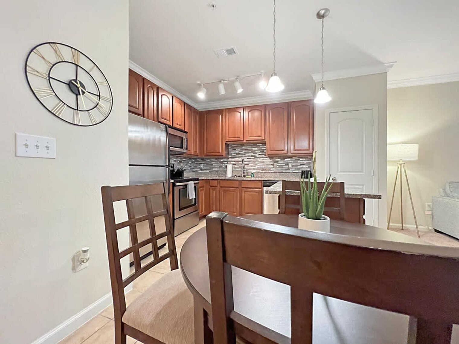 Building Photo - 2021 N Lemans Blvd