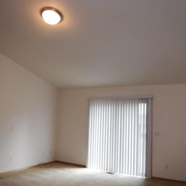 Building Photo - Single Level 3 Bed/2 Bath Home in SE Bend - Conifer Ave