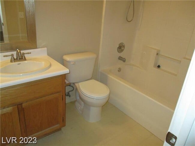 Building Photo - 350 S Durango Dr