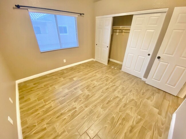 Building Photo - CHARMING CONDO IN DESIRABLE WEST LAS VEGAS NEAR SUMMERLIN