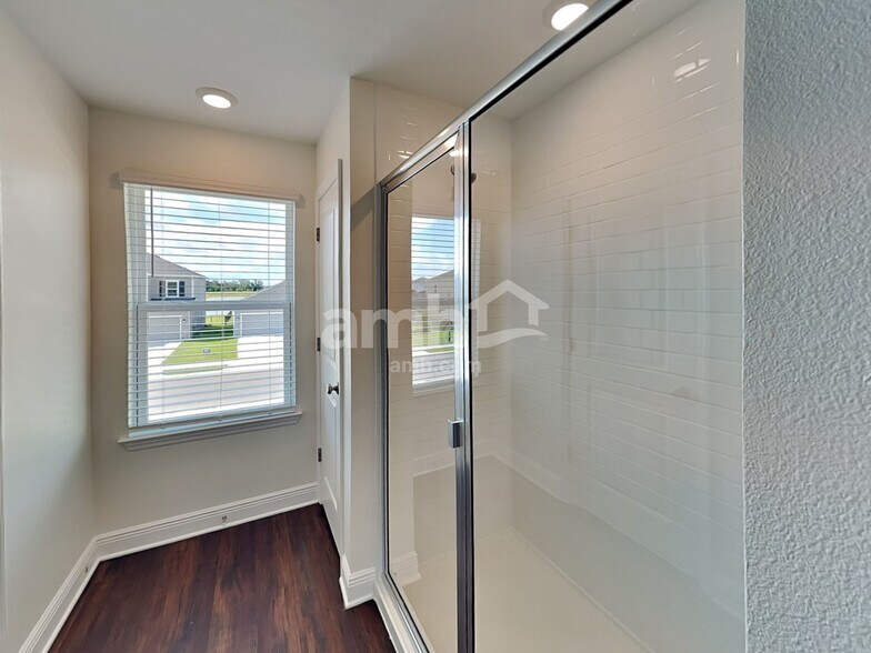 Building Photo - 14620 Cedar Ml Dr