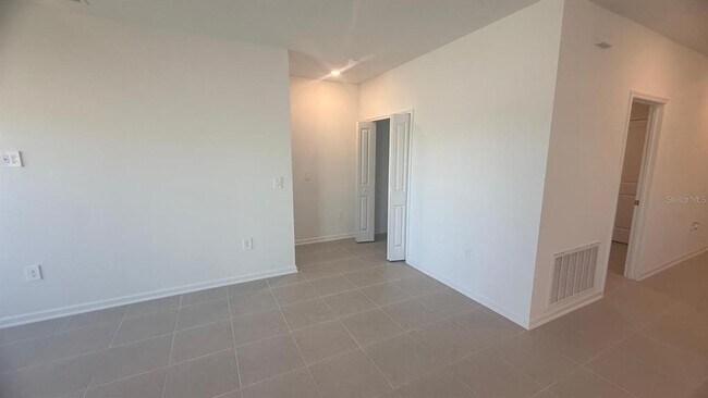 Building Photo - 4742 Katrina Dr