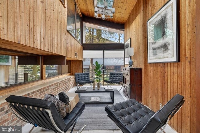 Building Photo - 1219 Ingleside Ave