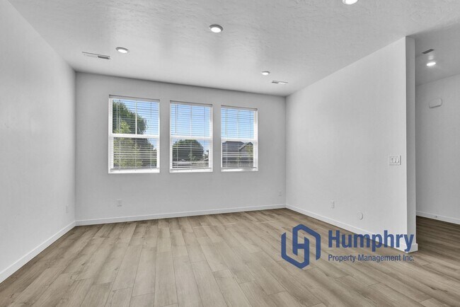 Building Photo - Brand New Home in Desirable Eagle