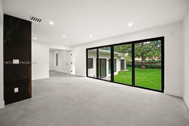 Building Photo - 235 NE 91st St