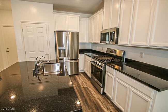 Building Photo - 20 Barbara Ln