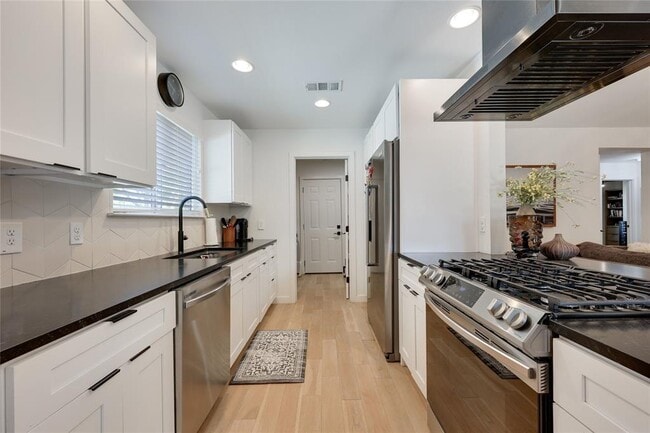 Building Photo - 7902 Copano Dr