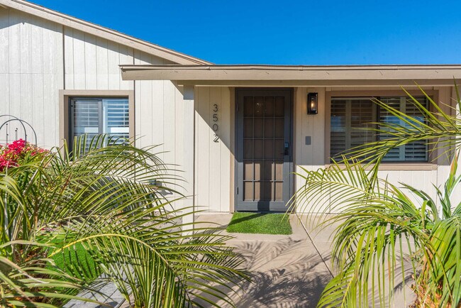 Building Photo - 3502 E Crocus Dr