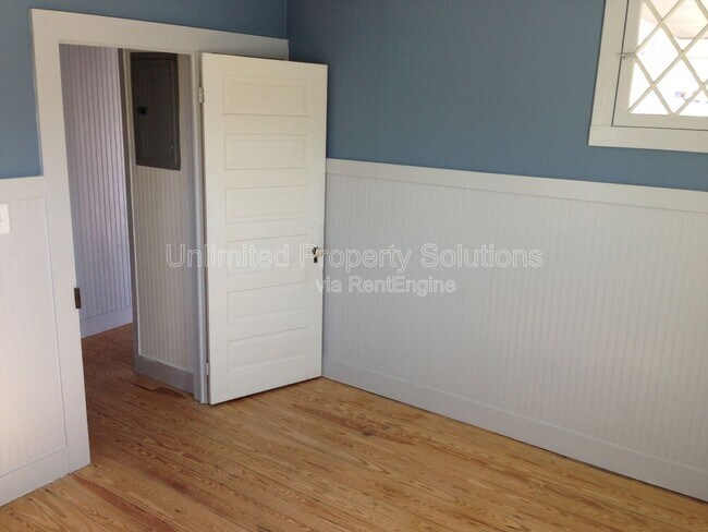 Building Photo - 204 Cape Fear Blvd