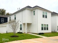 Building Photo - AMHERST