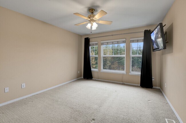 Building Photo - 3bd/2.5ba Snoqualmie Townhome