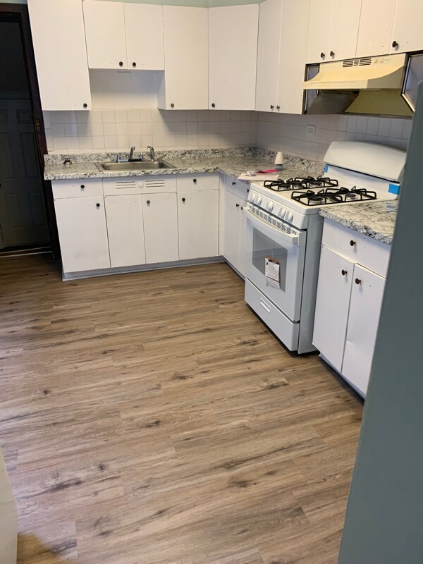 Building Photo - 142 S Union St