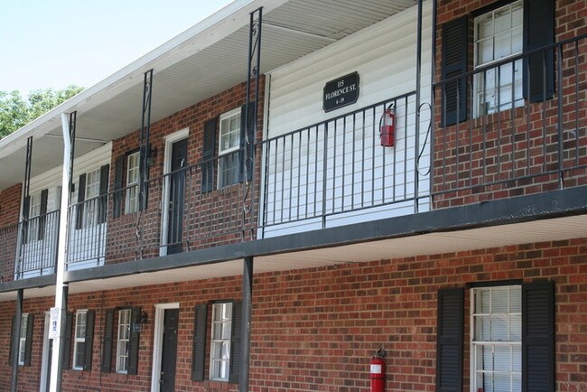 Building Photo - 115 Florence St