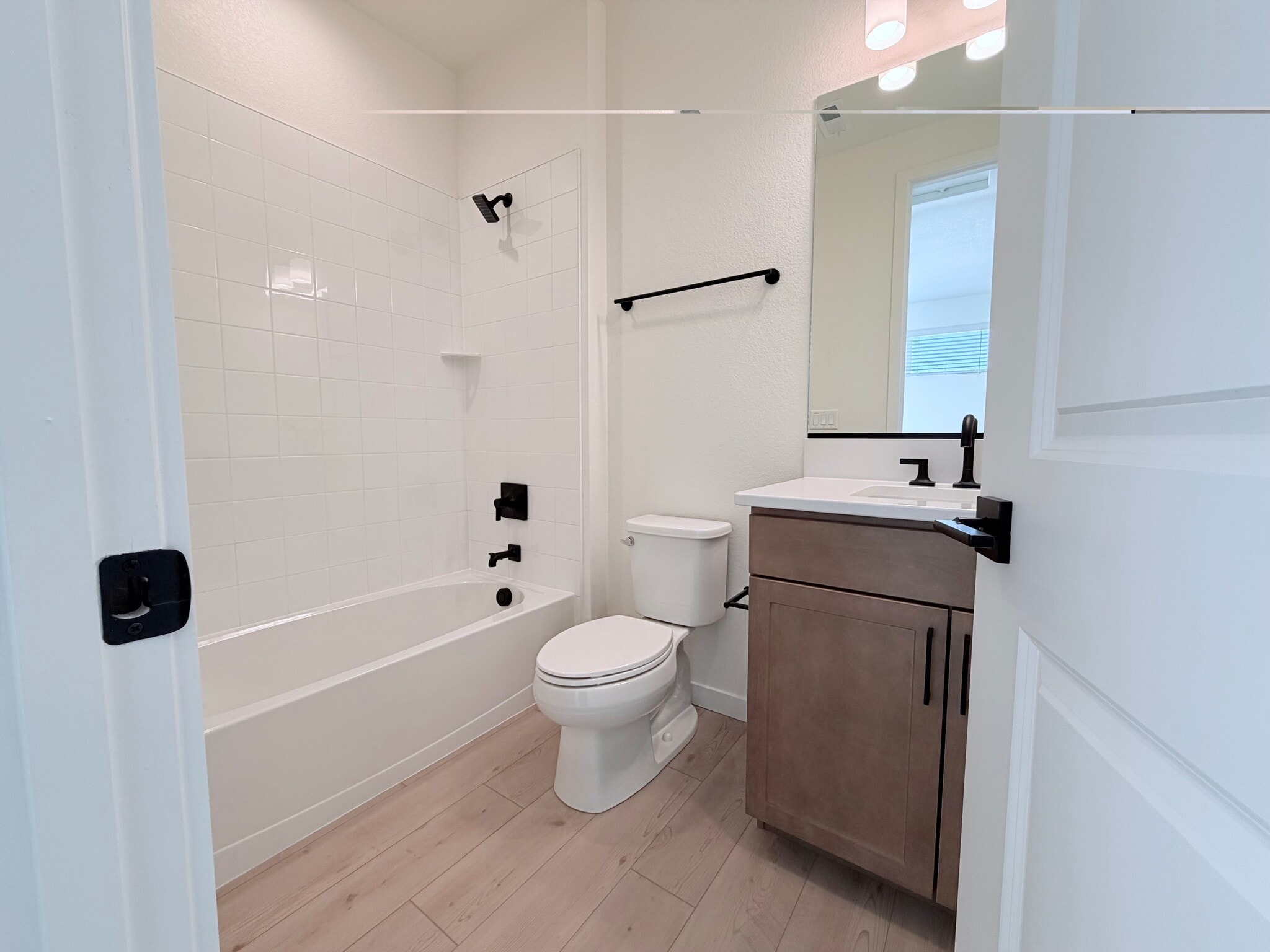 Building Photo - 4050 Ascend Grv