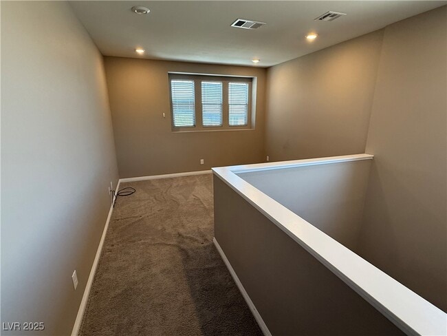 Building Photo - 921 Riverlawn Pl