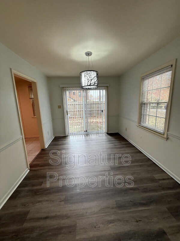 Building Photo - 369 Circuit Ln