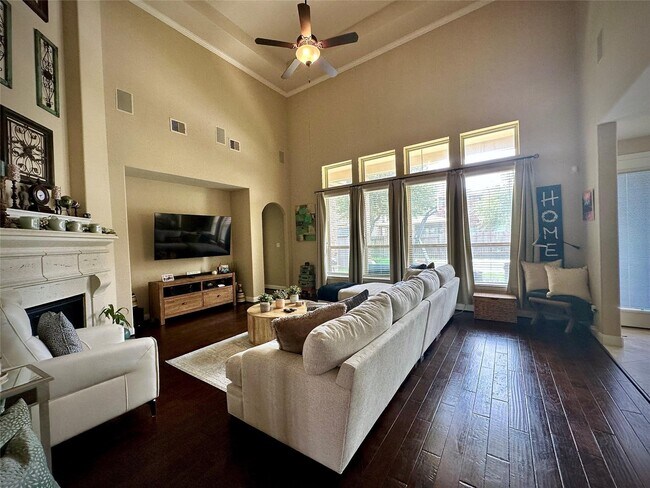 Building Photo - 10314 Hatcher Dr