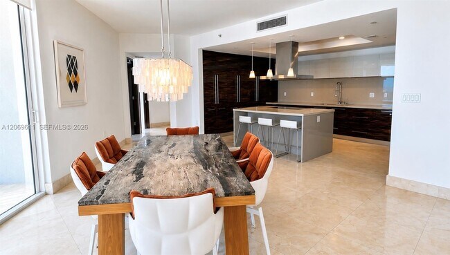 Building Photo - 150 Sunny Isles Blvd