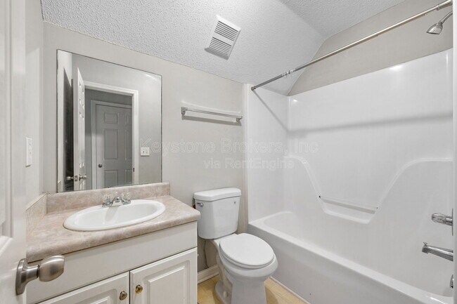 Building Photo - 110 Bellington Dr