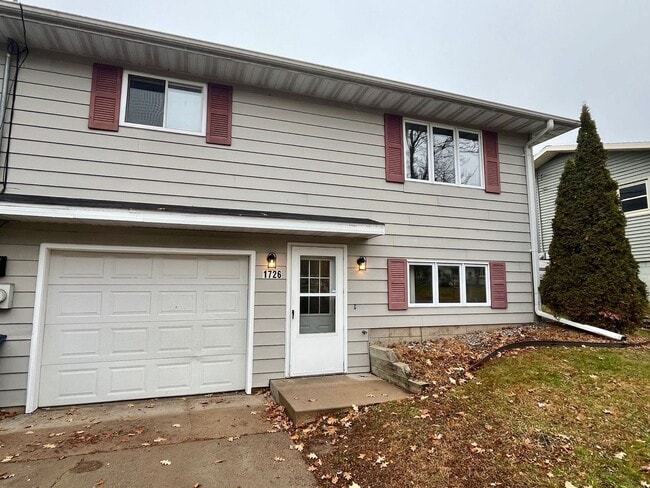 Building Photo - 1724-1726 Lenard St