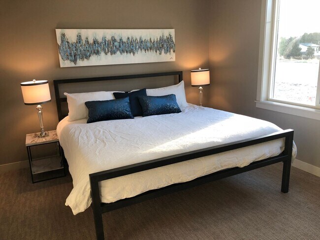 Building Photo - 2018 New Construction Your Home Away From Home