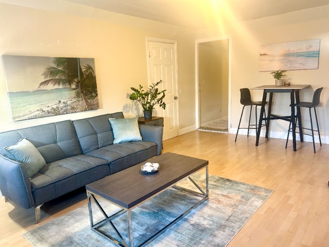 Building Photo - 257 El Dorado Dr