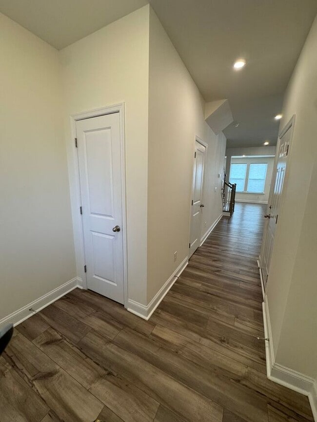 Building Photo - Fort Mill 3 bedroom townhome available for immediate move in!