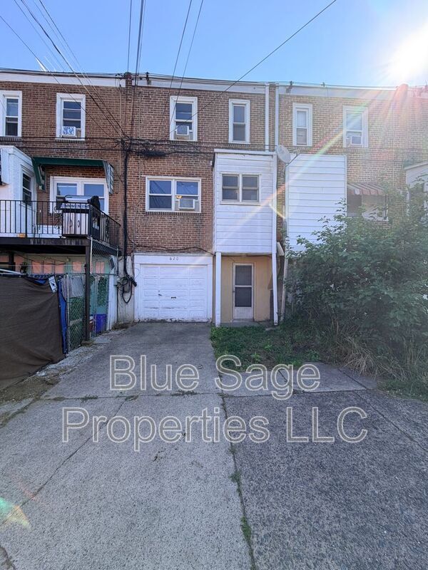 Building Photo - 620 Copley Rd
