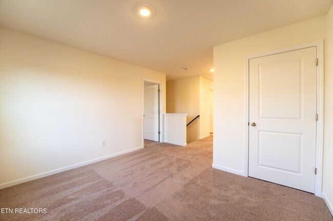 Building Photo - 322 Heritage Crossing Dr