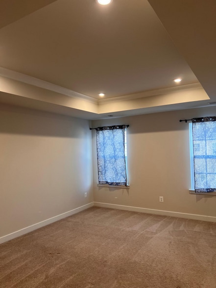 Building Photo - 304 Theodora Way