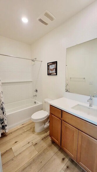 Building Photo - 3818 Ponderosa Pine Ln