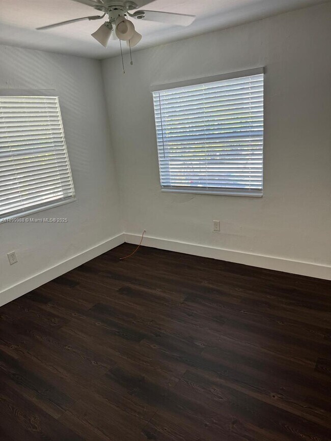 Building Photo - 1864 NW 24th St