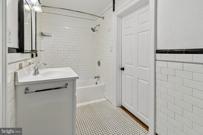 Building Photo - 12 Station Rd