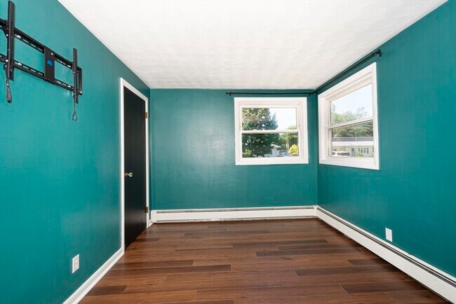 Building Photo - 18 Brookfield Terrace
