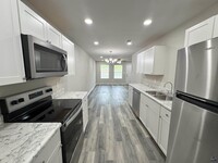 Building Photo - 507 Young Ave