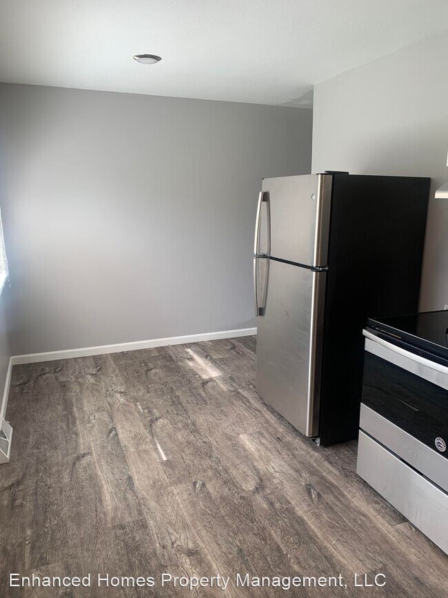 Building Photo - 2722 Magnolia Dr