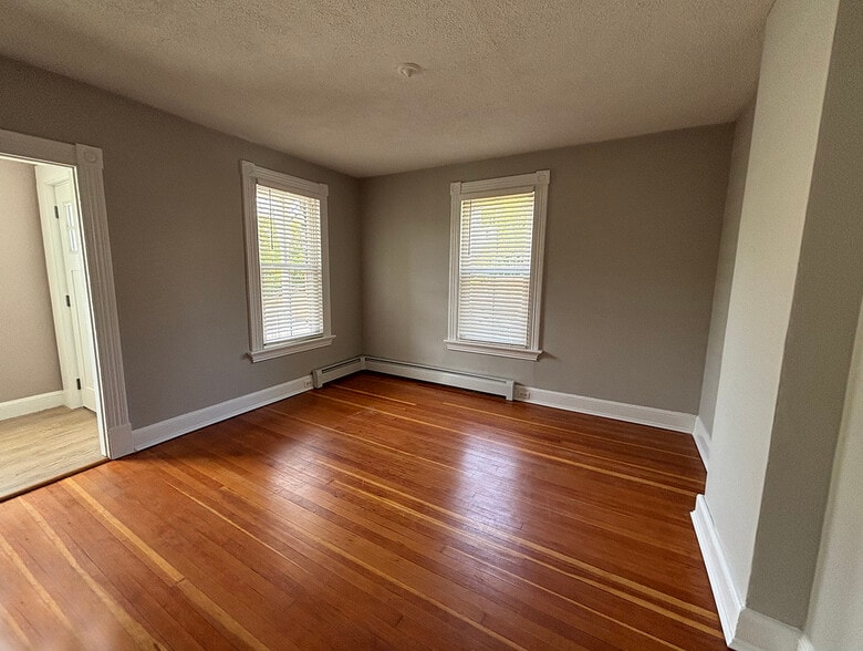 Living Room - First Floor - 206 Echo Lake Rd